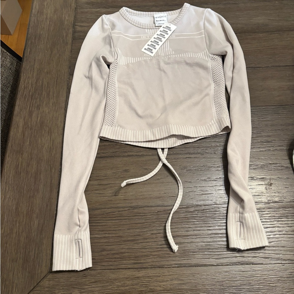 Urban Outfitters Gray Ling sleeve - Picture 3 of 7